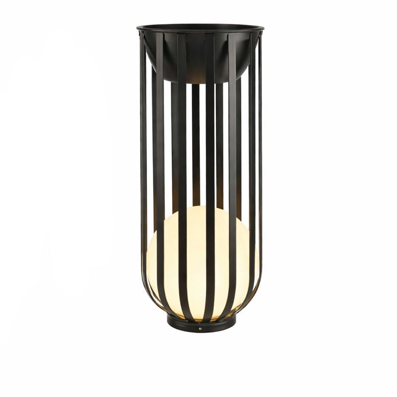 Modern Solar Metal Outdoor Floor Lamp for Patios | Lumiera