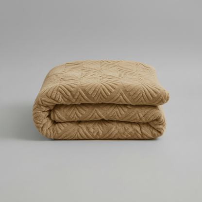 SleepEase Comforter | All-Season Maple Leaf Blanket