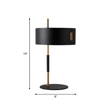Black Shade Table Lamp Minimalist Metal Design | Vornexa