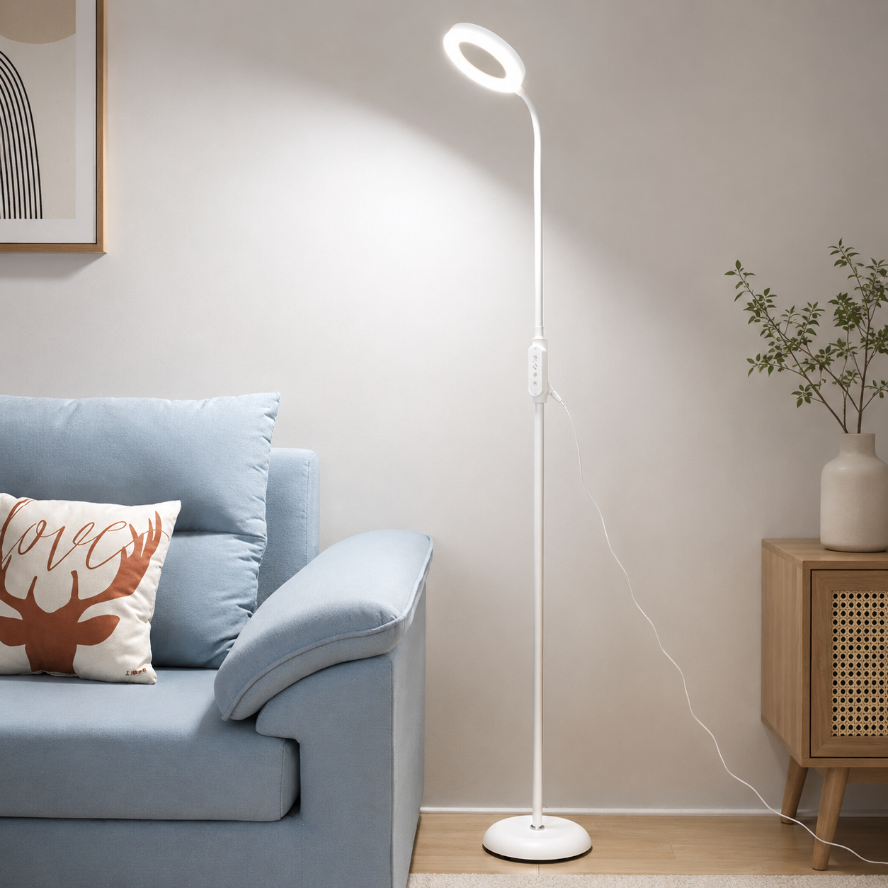 Contemporary LED Floor Lamp With Adjustable Metal Form | Lorvane