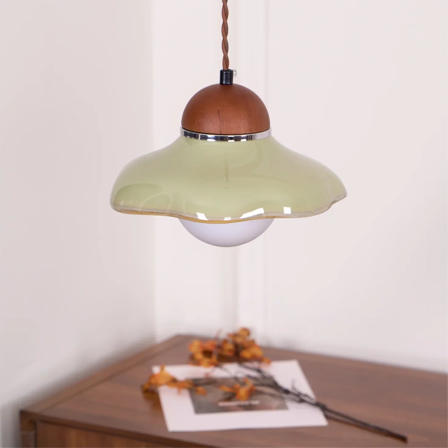 Green Ceramic Pendant Light with Frosted Glass Diffuser | Valoren