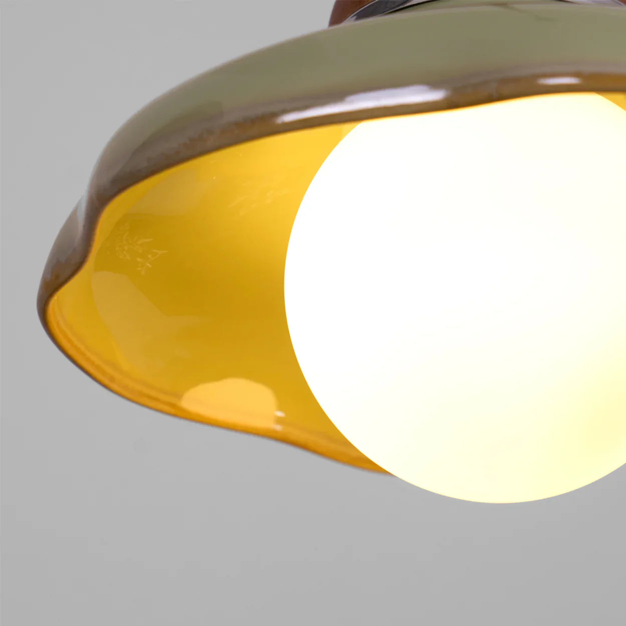 Green Ceramic Pendant Light with Frosted Glass Diffuser | Valoren