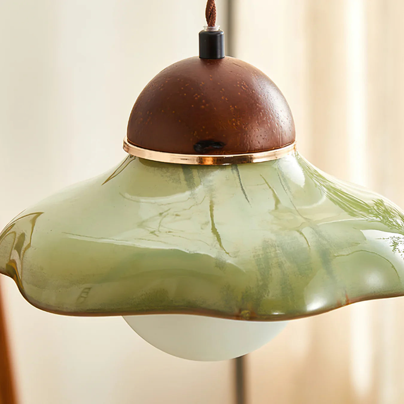 Green Ceramic Pendant Light with Frosted Glass Diffuser | Valoren