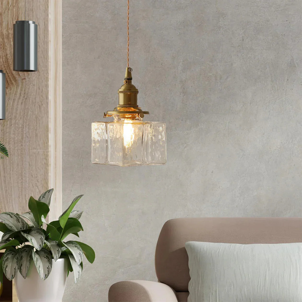 Jewel Glass Pendant Light with Brass Chain Suspension | Zyphora