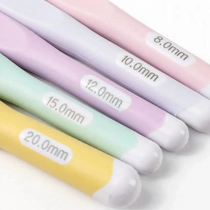 Large Contoured Handle Crochet Hook