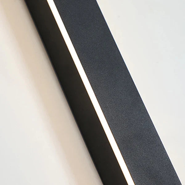 Linear Black LED Outdoor Garden Wall Light Fixture | Wallora