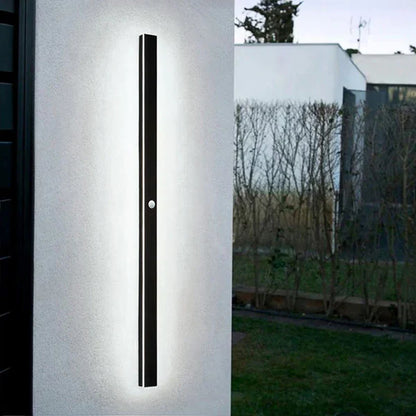 Linear Black LED Outdoor Garden Wall Light Fixture | Wallora