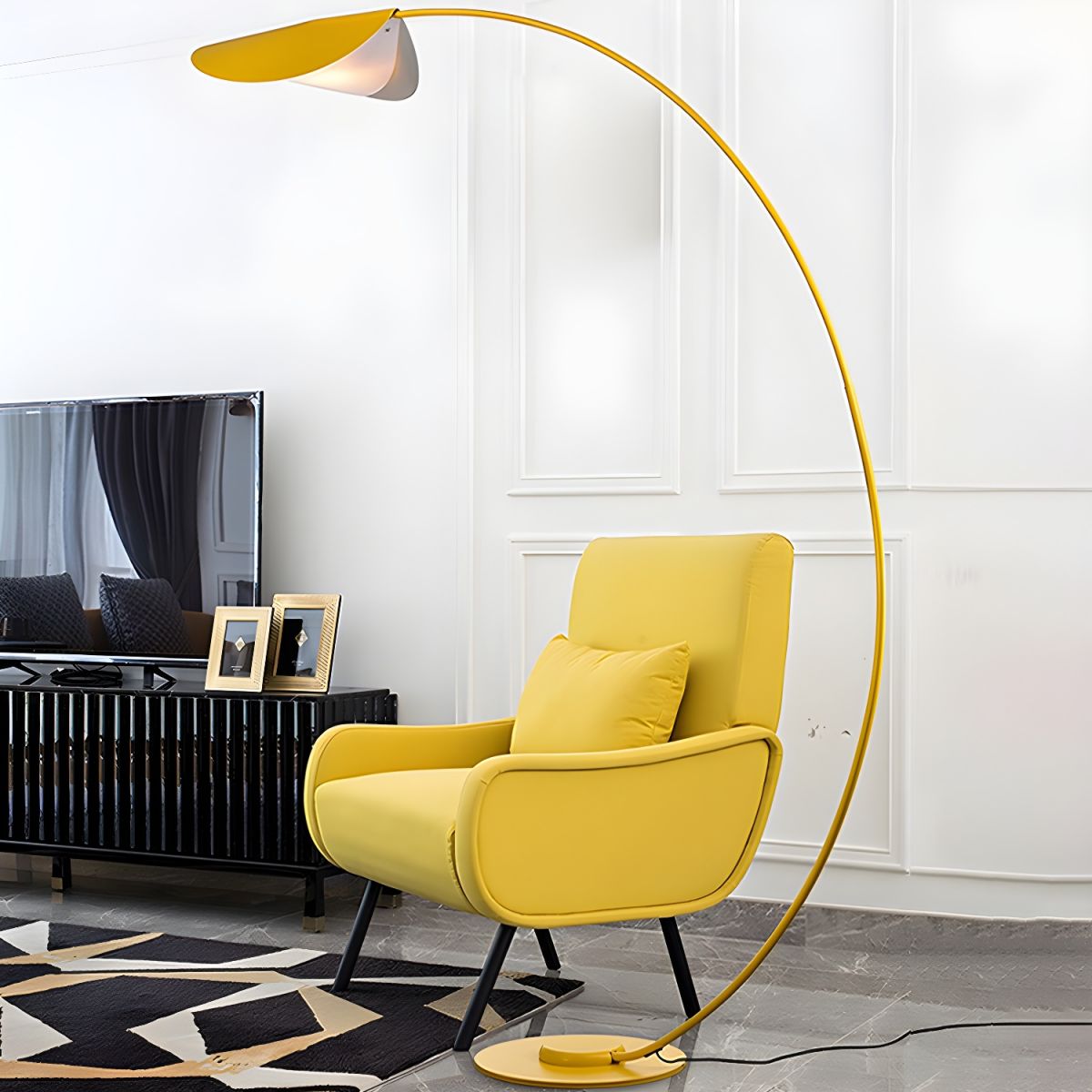 Metal Arched Floor Lamp with Minimalist Design | Lumaryn