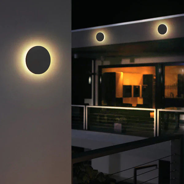 Minimalist Metal LED Outdoor Wall Sconce Light | Norluma