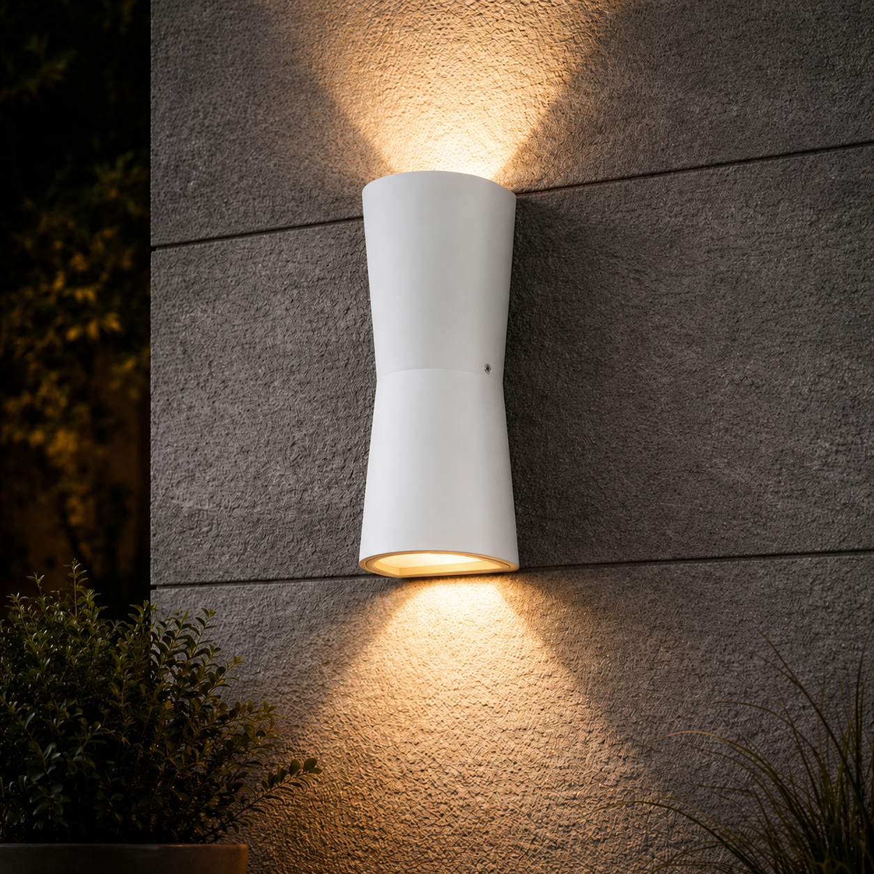 Minimalist Metal Torch Outdoor Wall Light Fixture | Sconira