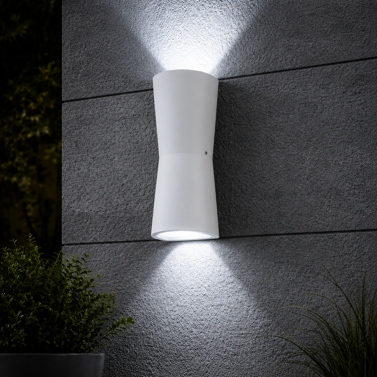 Minimalist Metal Torch Outdoor Wall Light Fixture | Sconira