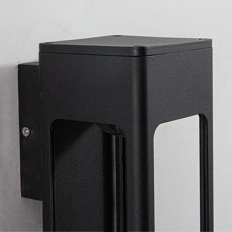 Minimalist Outdoor Metal LED Wall Light Fixture | Kevrion