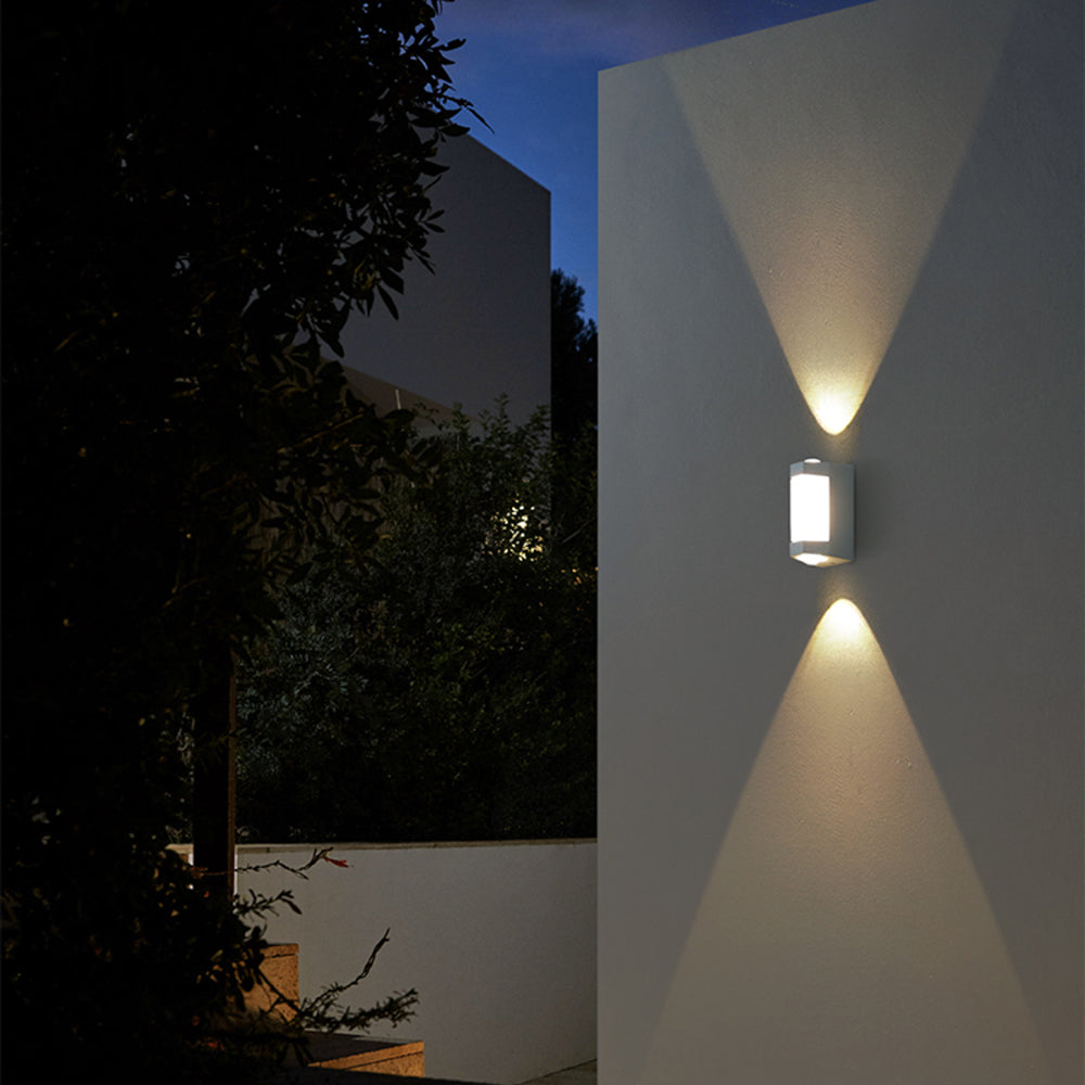 Minimalist Waterproof Acrylic Outdoor Wall Light | Solvian