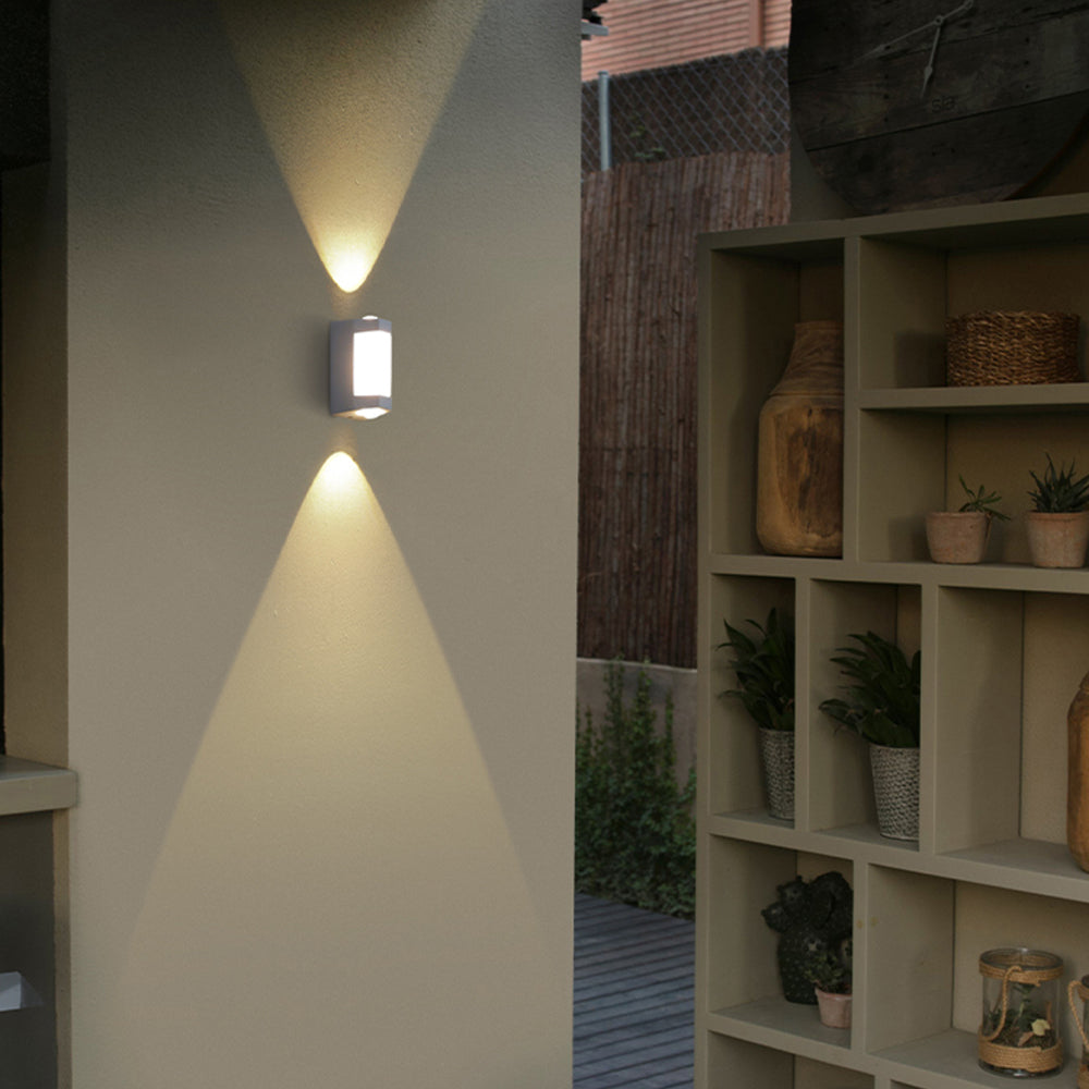 Minimalist Waterproof Acrylic Outdoor Wall Light | Solvian