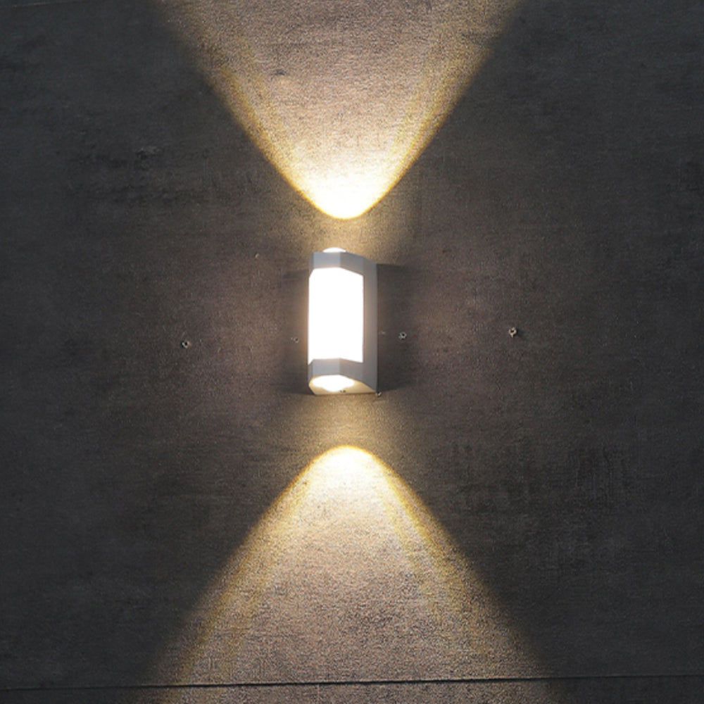 Minimalist Waterproof Acrylic Outdoor Wall Light | Solvian