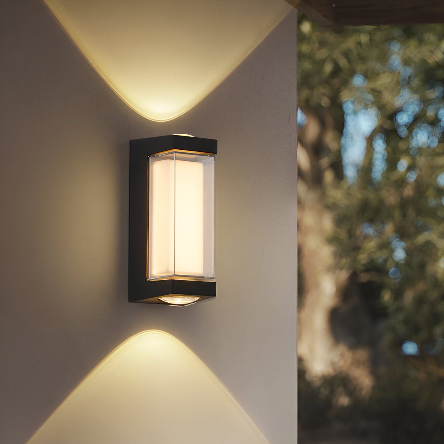 Minimalist Waterproof Acrylic Outdoor Wall Light | Solvian