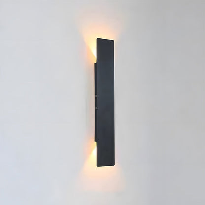 Modern Aluminium LED Outdoor Wall Light Fixture | Aluvia