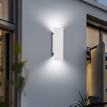 Modern Aluminium LED Outdoor Wall Light Fixture | Aluvia