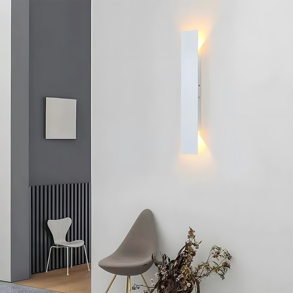 Modern Aluminium LED Outdoor Wall Light Fixture | Aluvia