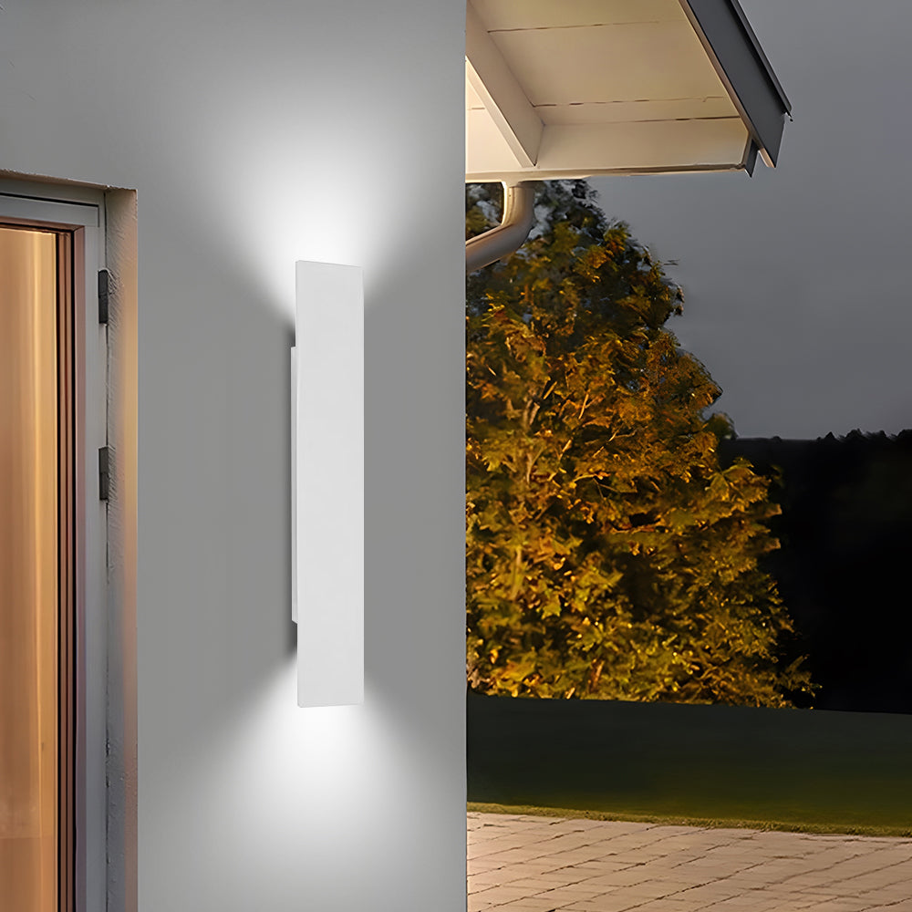 Modern Aluminium LED Outdoor Wall Light Fixture | Aluvia