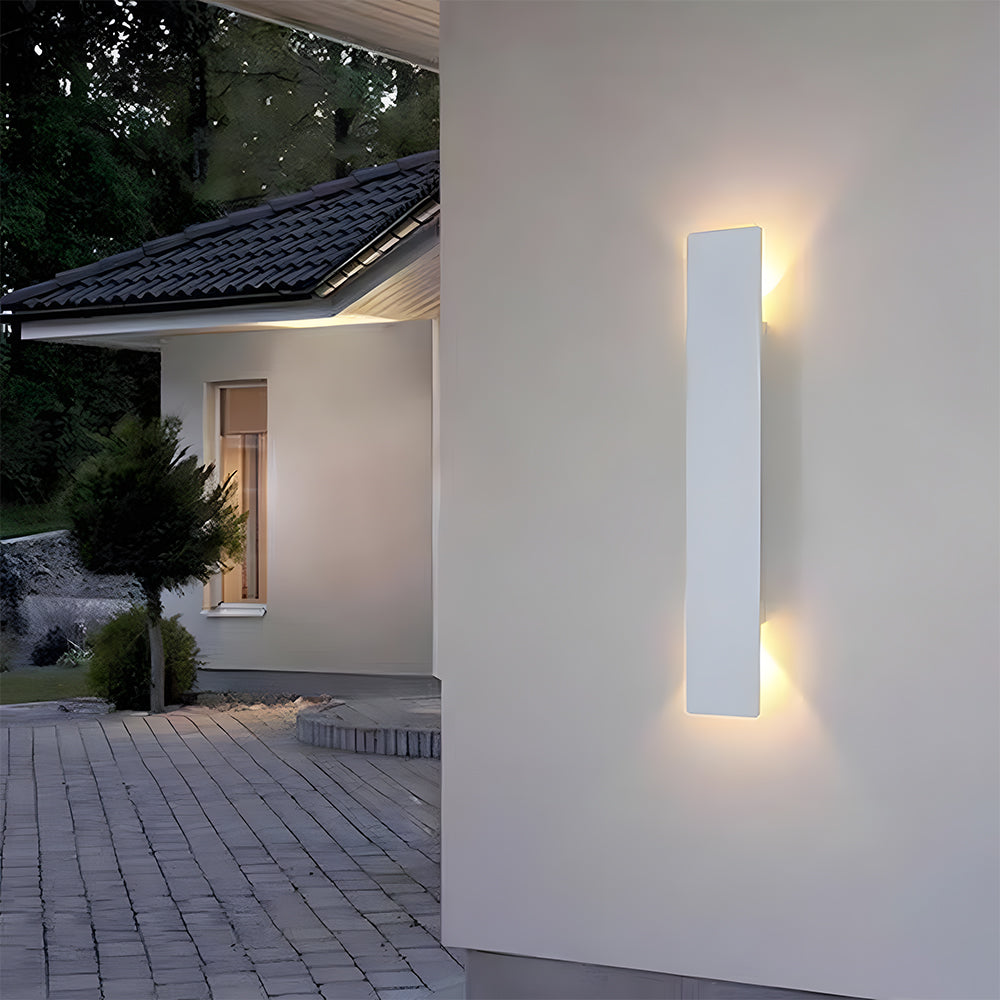 Modern Aluminium LED Outdoor Wall Light Fixture | Aluvia