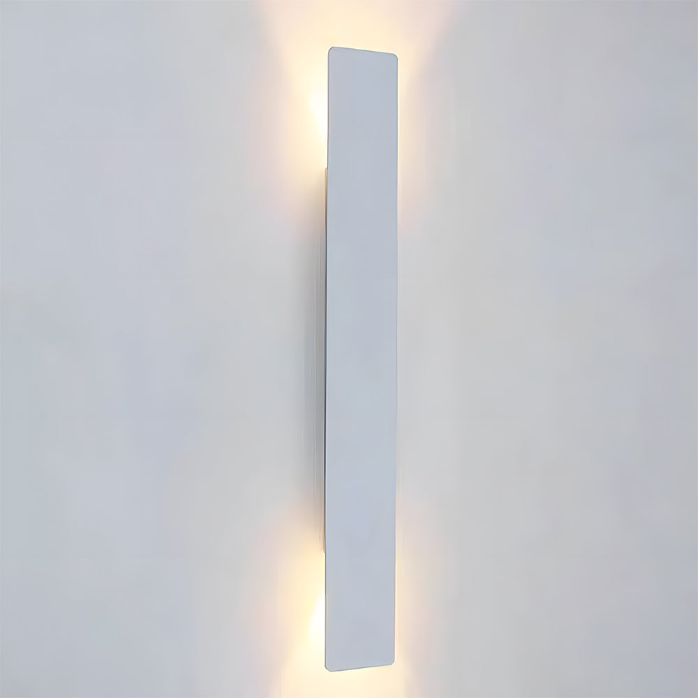 Modern Aluminium LED Outdoor Wall Light Fixture | Aluvia