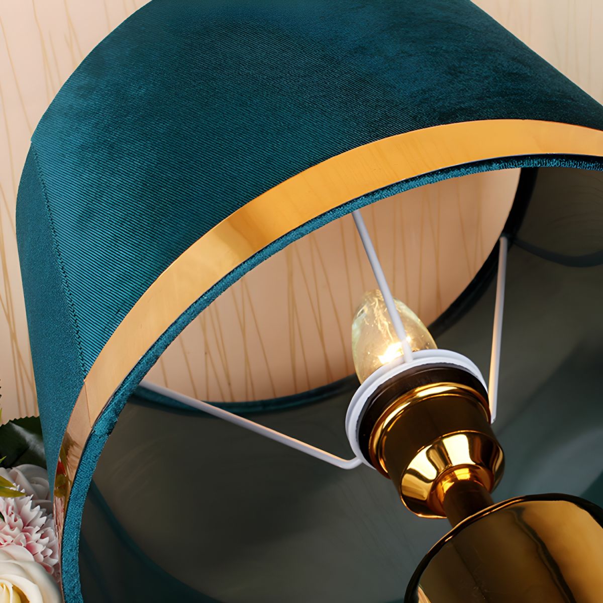 Modern Ceramic Table Lamp with Cone Fabric Shade | Sarveta