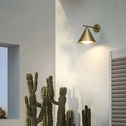 Modern Cone Metal Outdoor Wall Light with Warm LED | Sconera