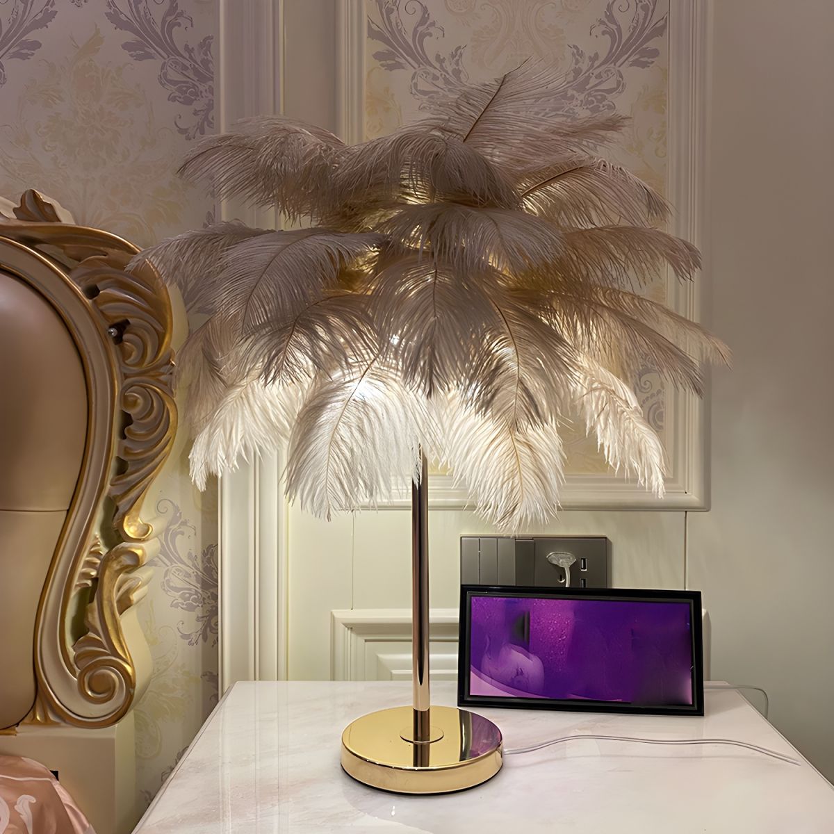 Modern Feather Shade Table Lamp with Five Light Sources | Zyqora