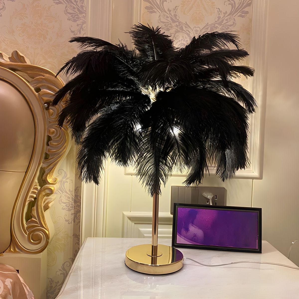 Modern Feather Shade Table Lamp with Five Light Sources | Zyqora