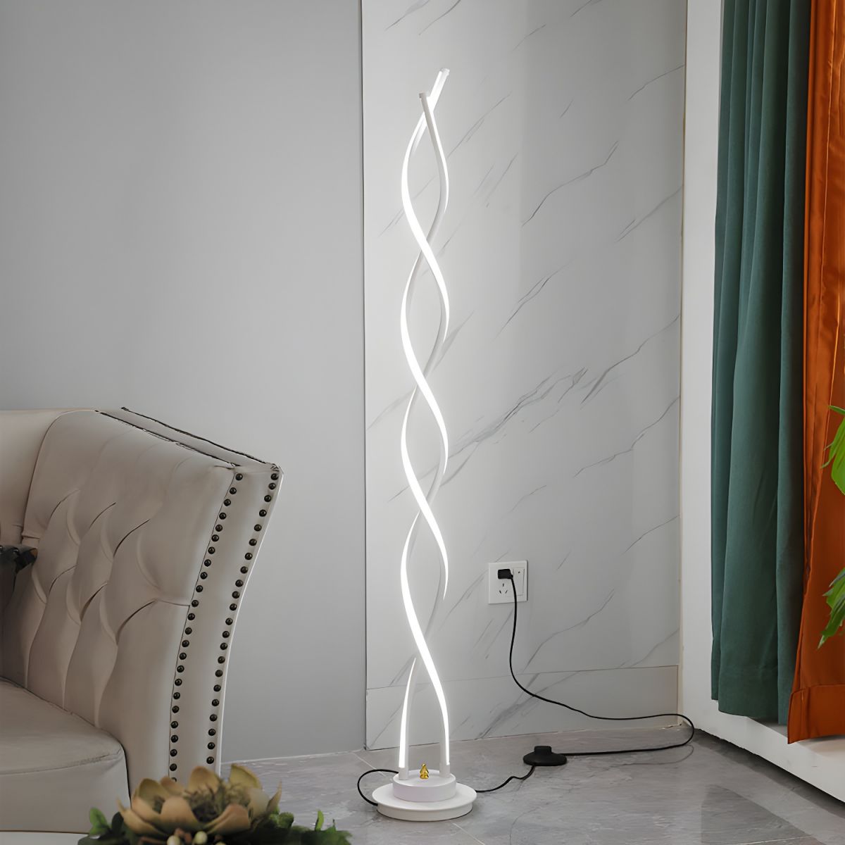 Modern Linear Metal Floor Lamp for Living Spaces | Lamven