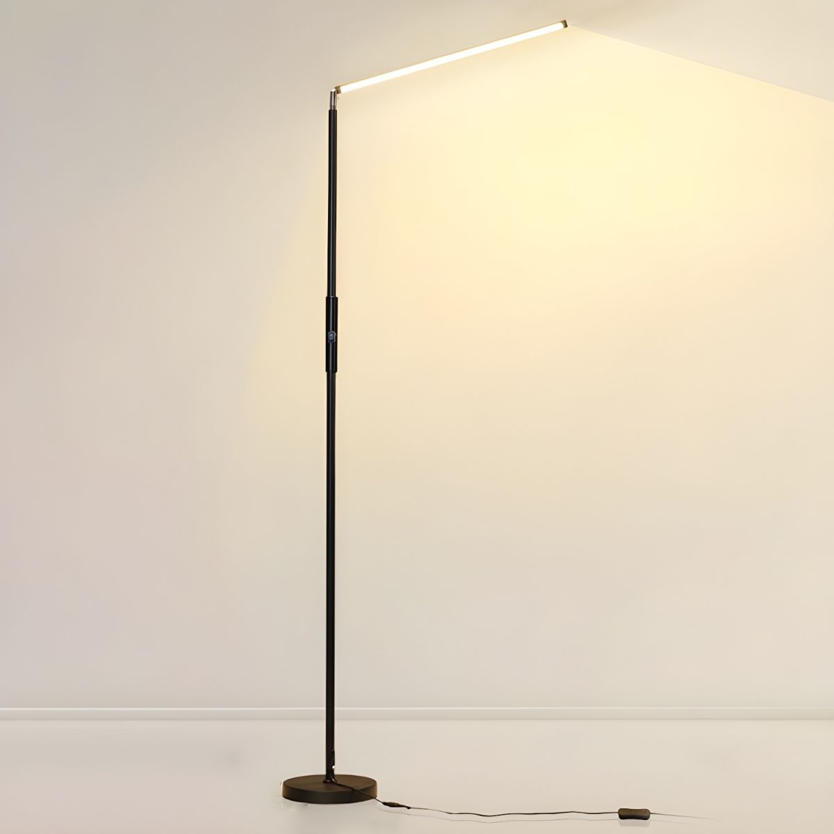 Modern Metal Floor Lamp With Clean Linear LED Form | Norveth