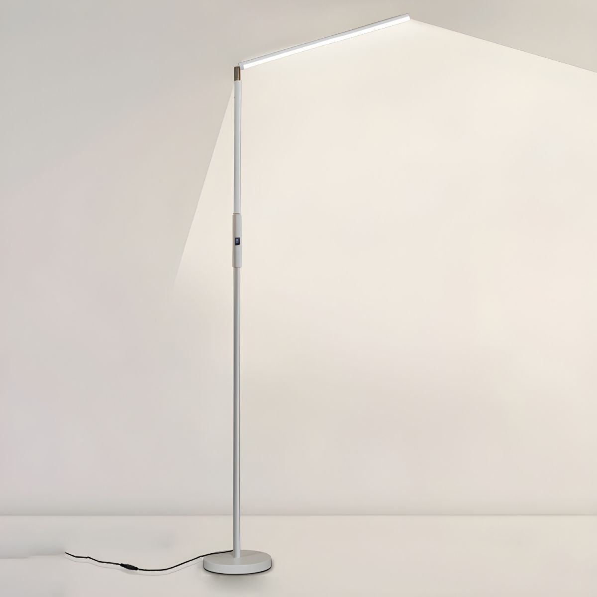 Modern Metal Floor Lamp With Clean Linear LED Form | Norveth