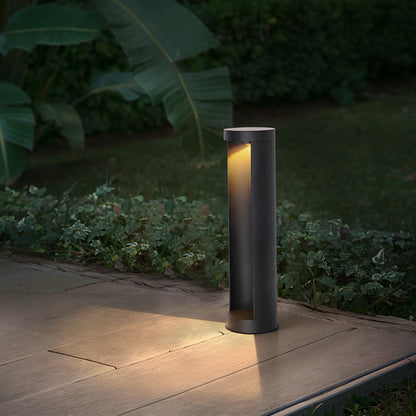 Modern Metal LED Outdoor Garden Light Fixture | Gorlix