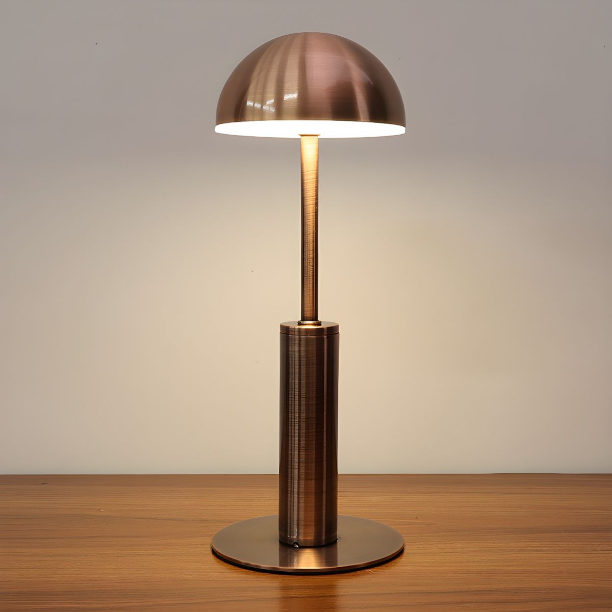 Modern Metal Table Lamp with Dome Shade | Varniko