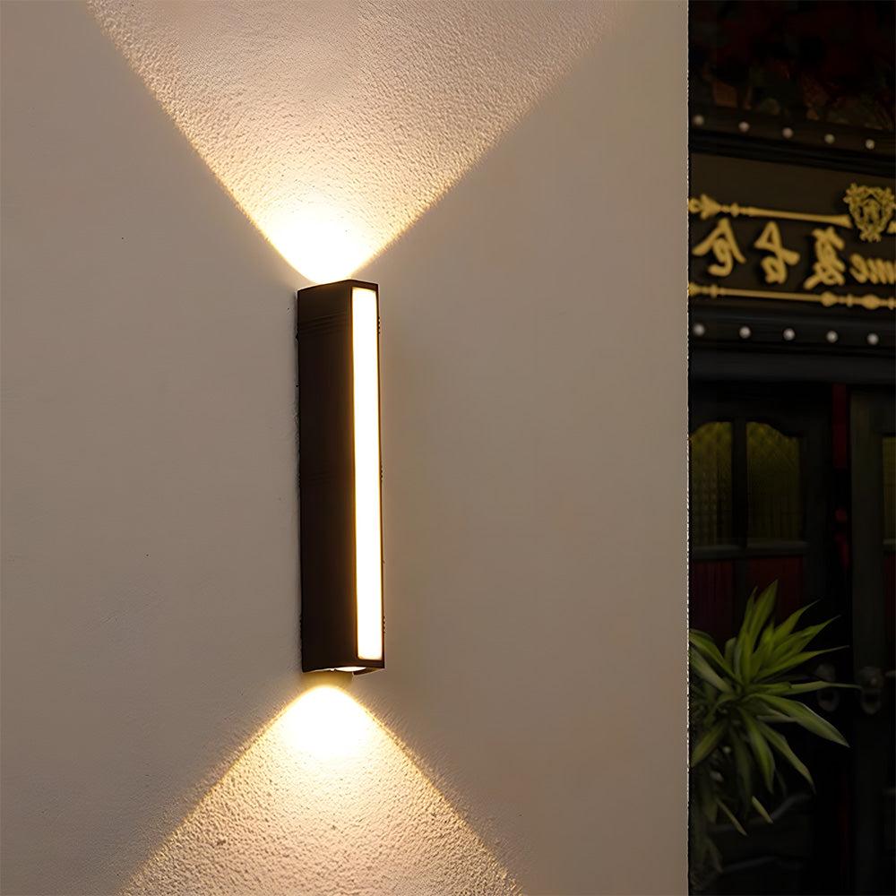 Modern Minimalist LED Tube Outdoor Wall Light | Lamirex