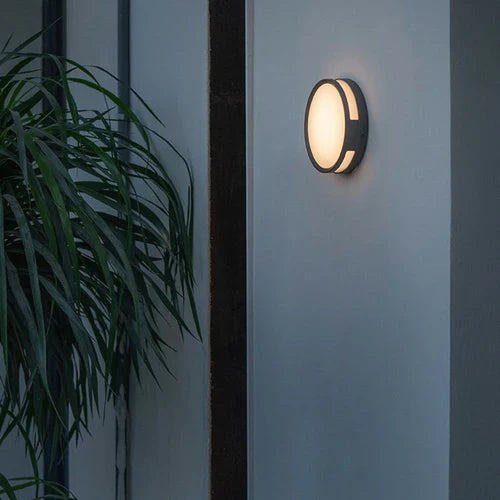 Modern Round LED Metal Wall Light for Outdoors | Nortiq