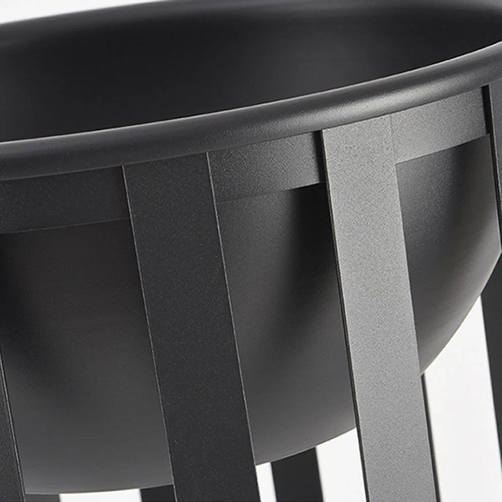 Modern Solar Metal Outdoor Floor Lamp for Patios | Lumiera