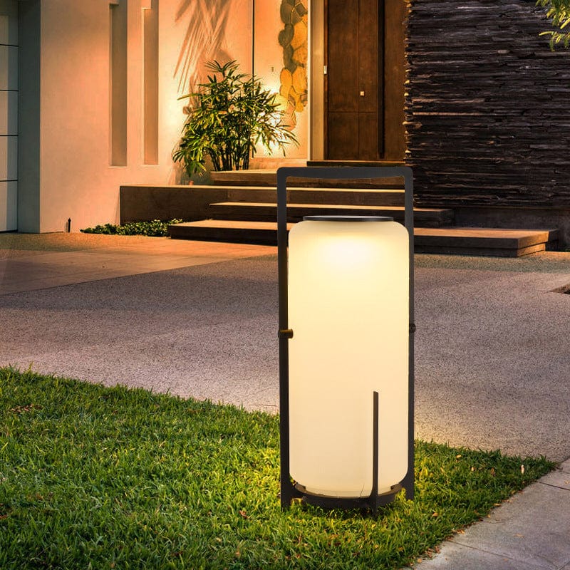 Modern Solar Steel Outdoor Garden Patio Light | Solaria
