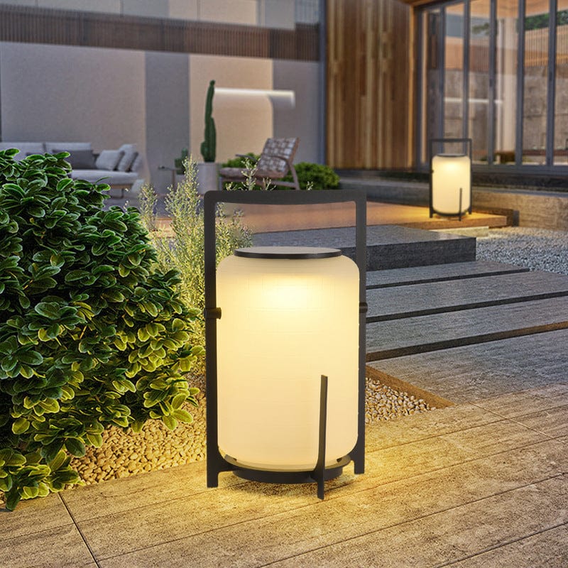 Modern Solar Steel Outdoor Garden Patio Light | Solaria