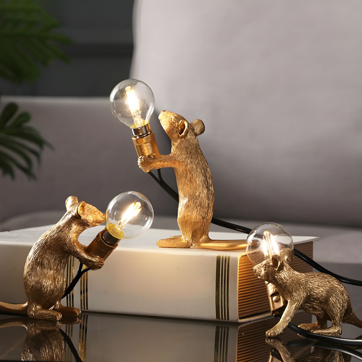 Nordic Gold Resin Mouse Table Lamp Art Deco Style | Noretta