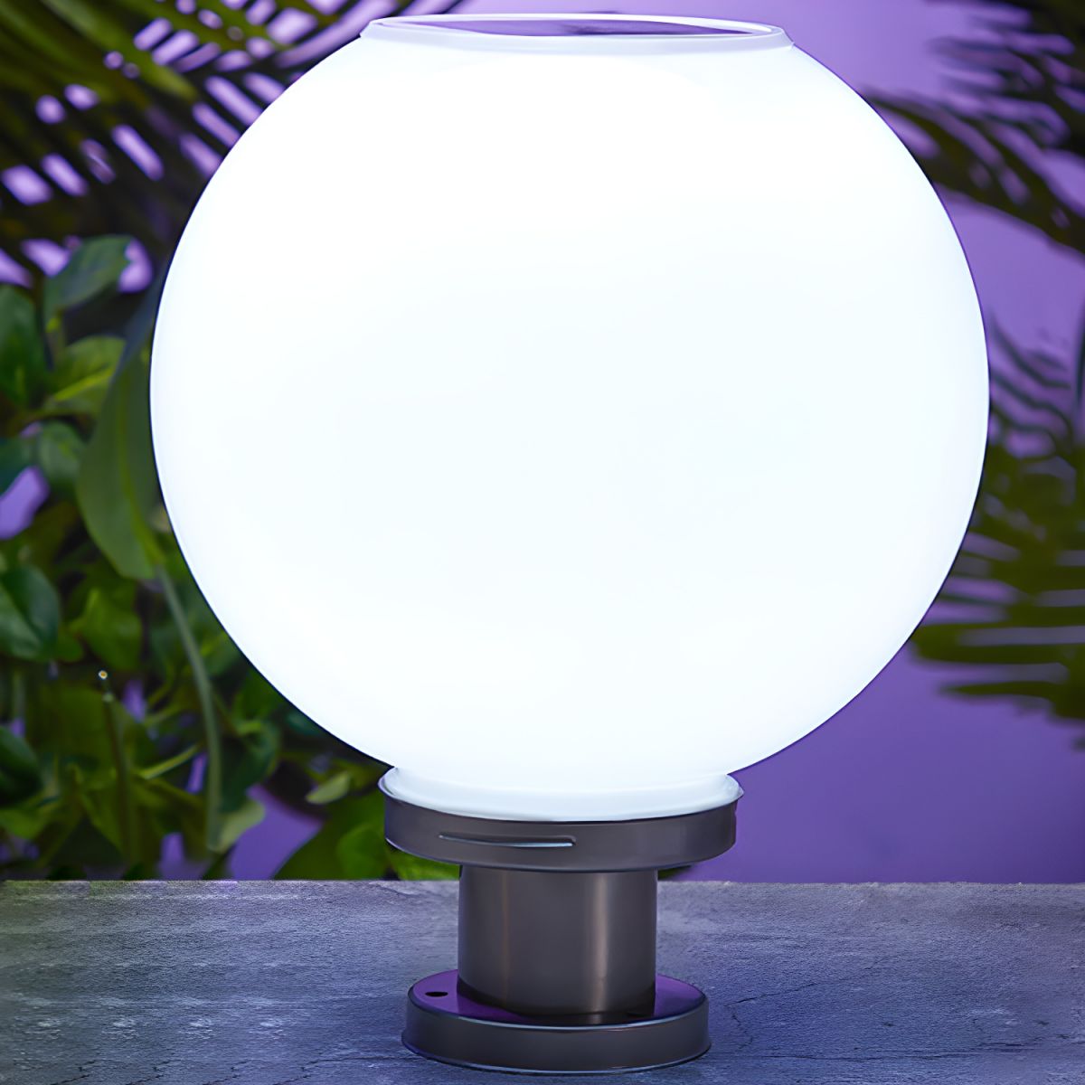 Nordic Metal Ball Solar Outdoor Garden Pillar Light | Solvren