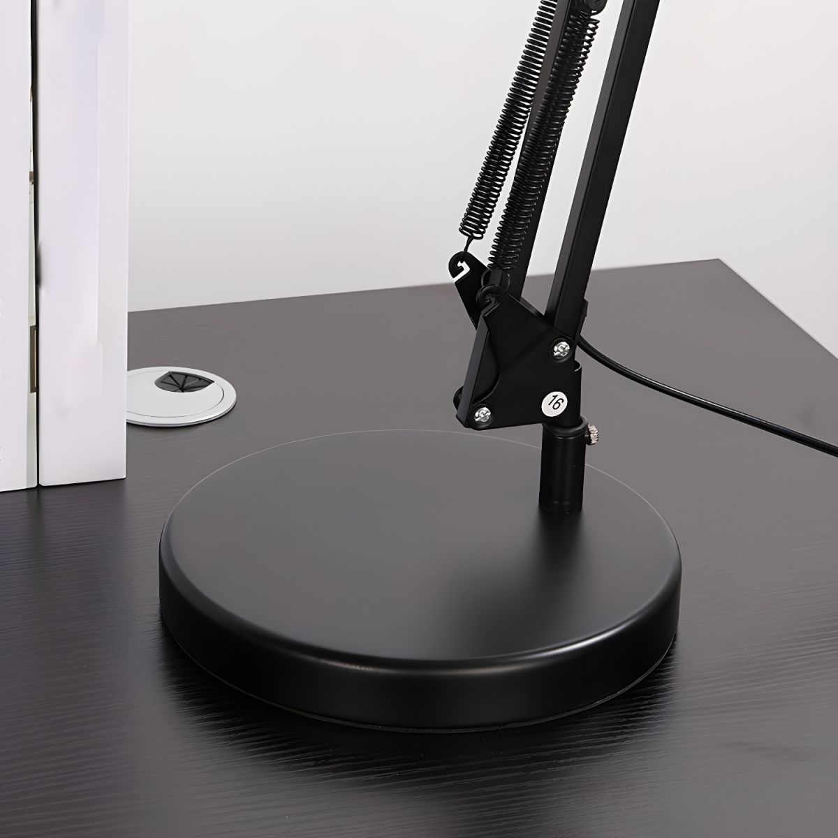 Nordic Metal Cone Shade Table Lamp with Adjustable Arm | Varnico