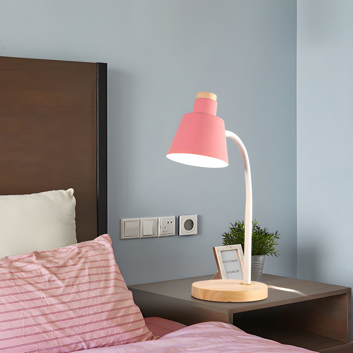 Nordic Metal Desk Lamp with Adjustable Shade | Quorvia