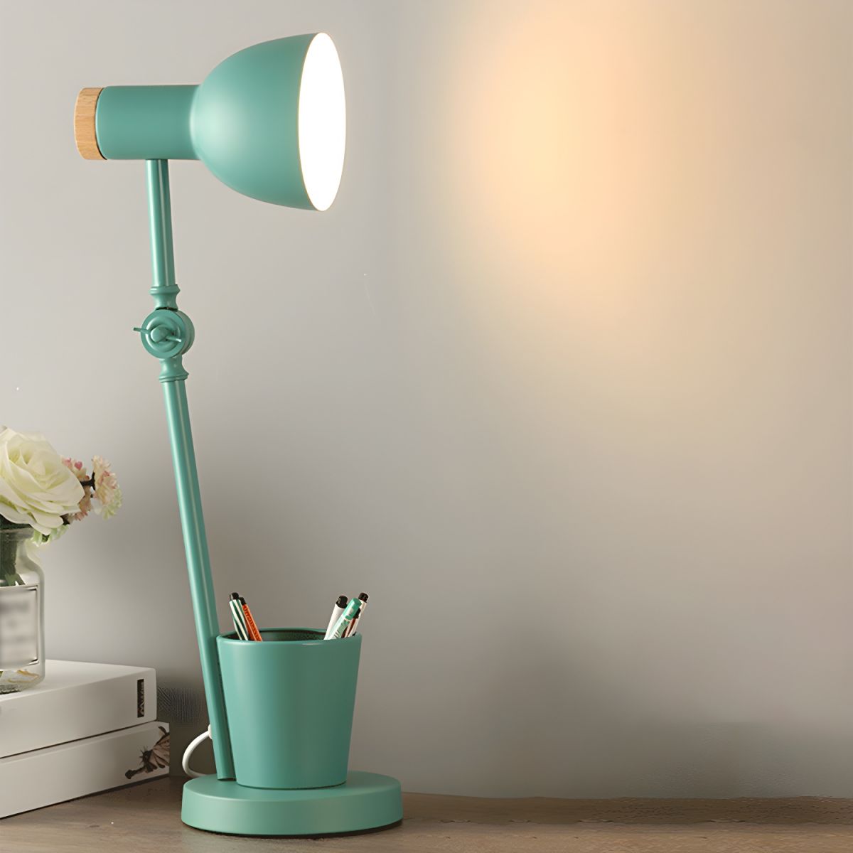 Nordic Metal Desk Lamp with Pen Holder Modern Style | Valnoro