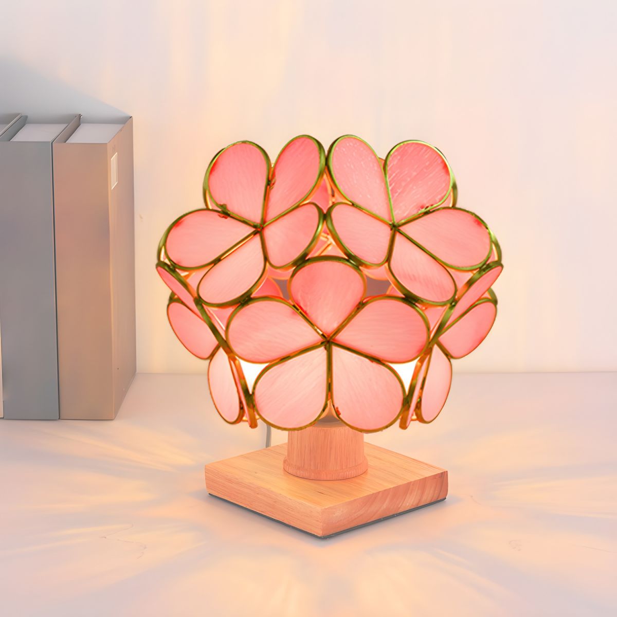 Nordic Tiffany Stained Glass Table Lamp with Wood Base | Drovelle