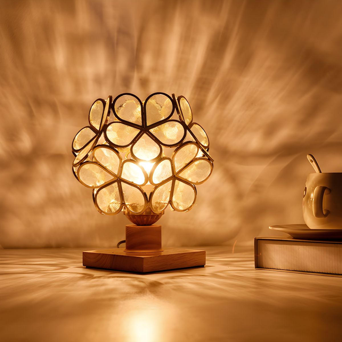 Nordic Tiffany Stained Glass Table Lamp with Wood Base | Drovelle