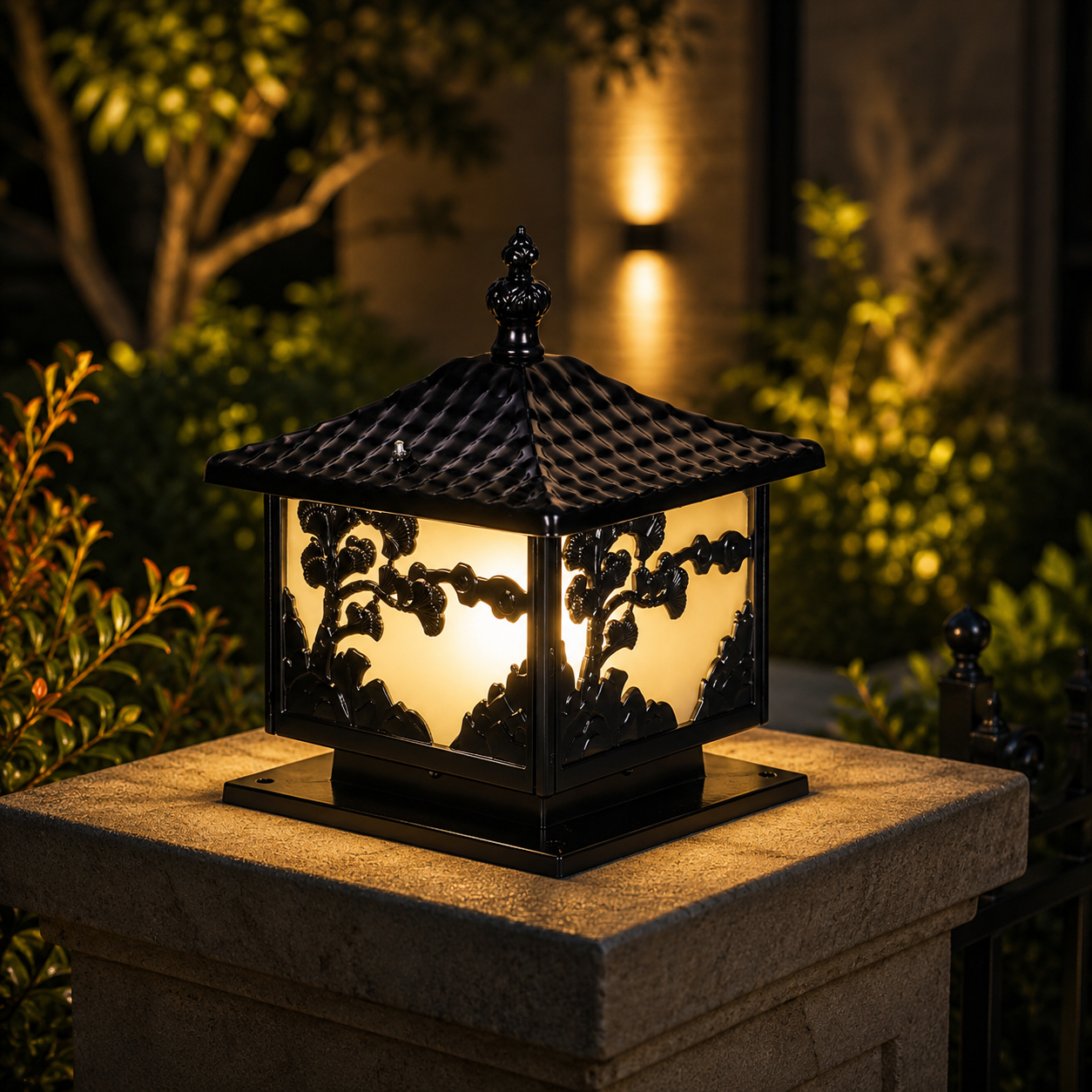 Outdoor Aluminium Cube Pillar Light for Gardens | Lumavo