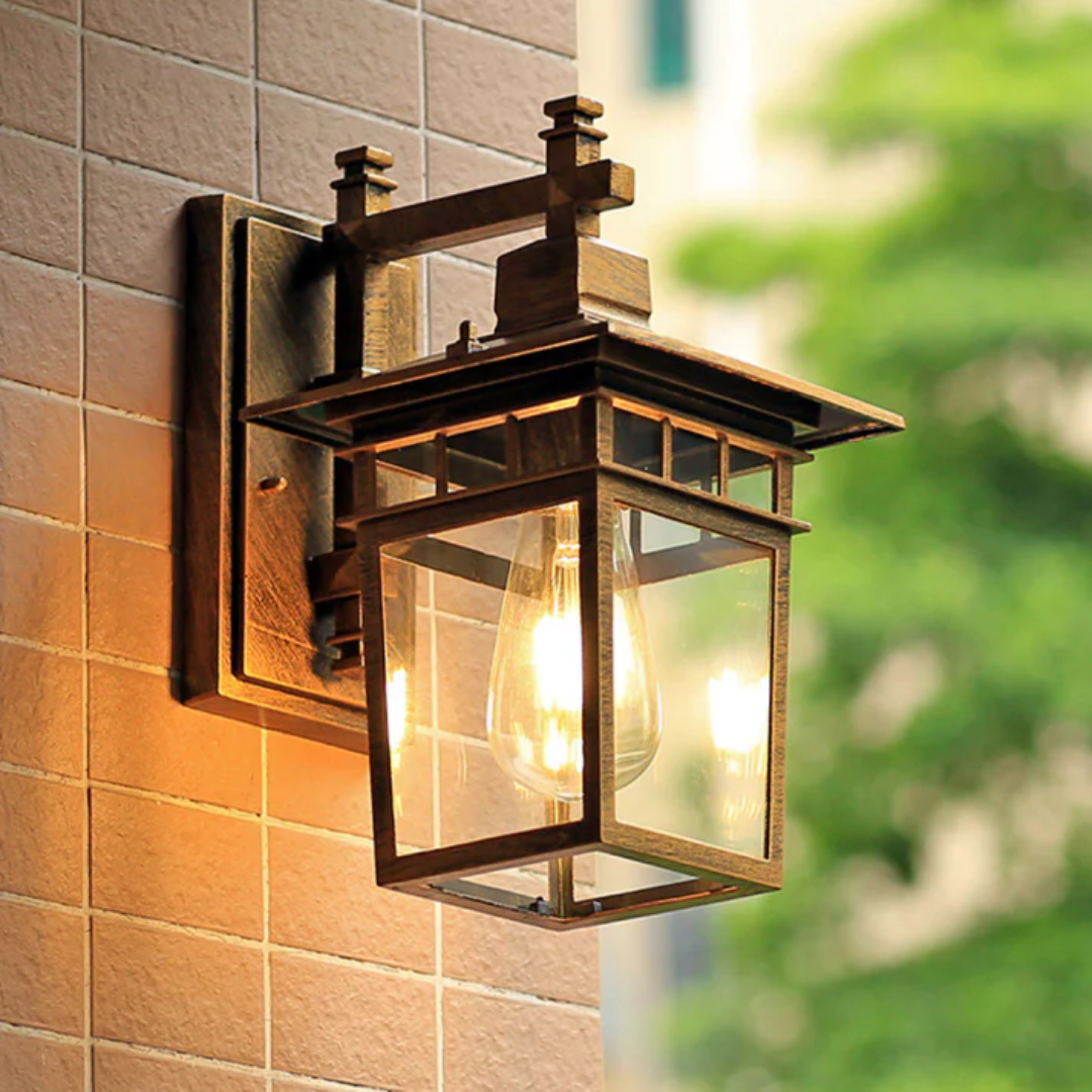 Outdoor Aluminium Wall Light with Glass Shade | Glorain