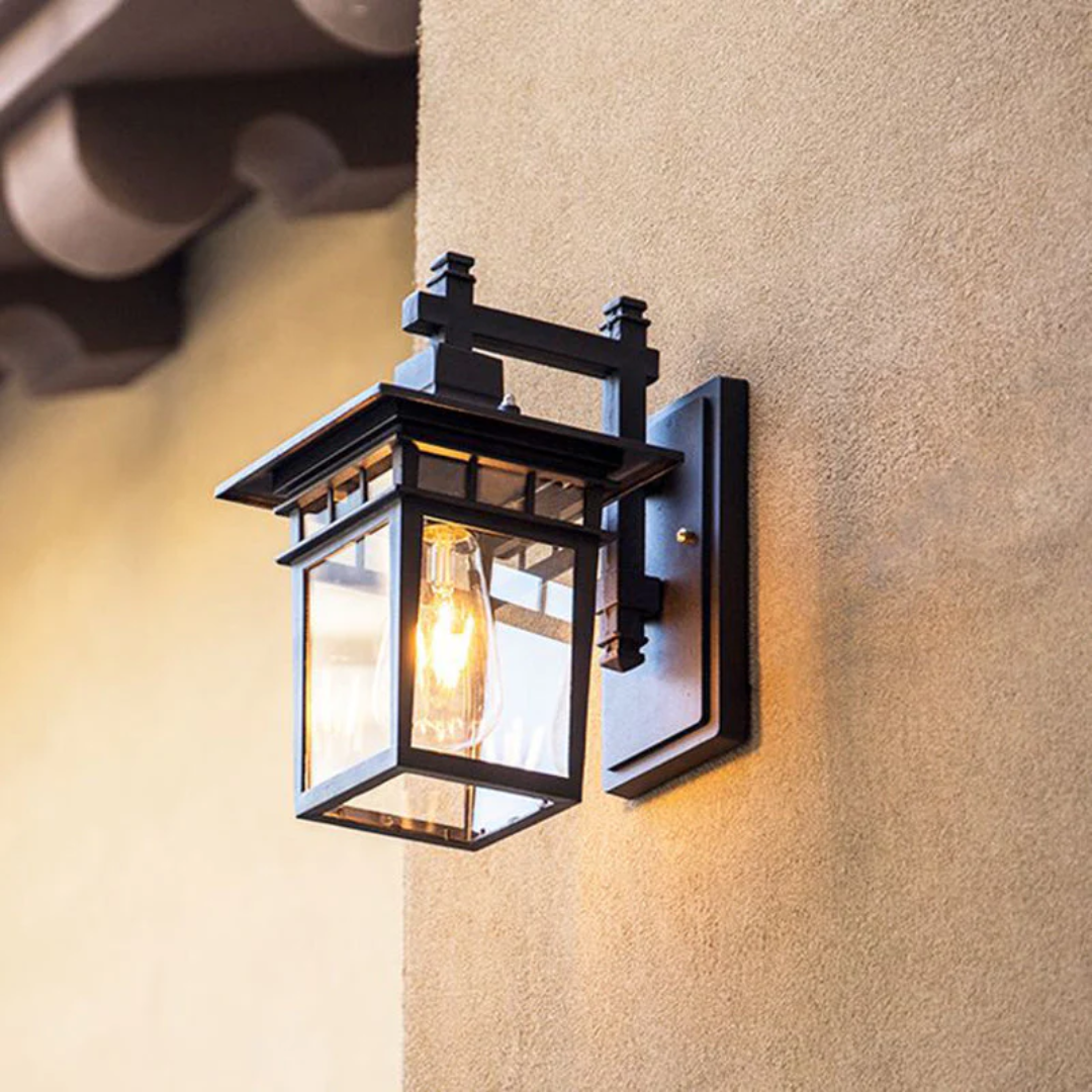 Outdoor Aluminium Wall Light with Glass Shade | Glorain
